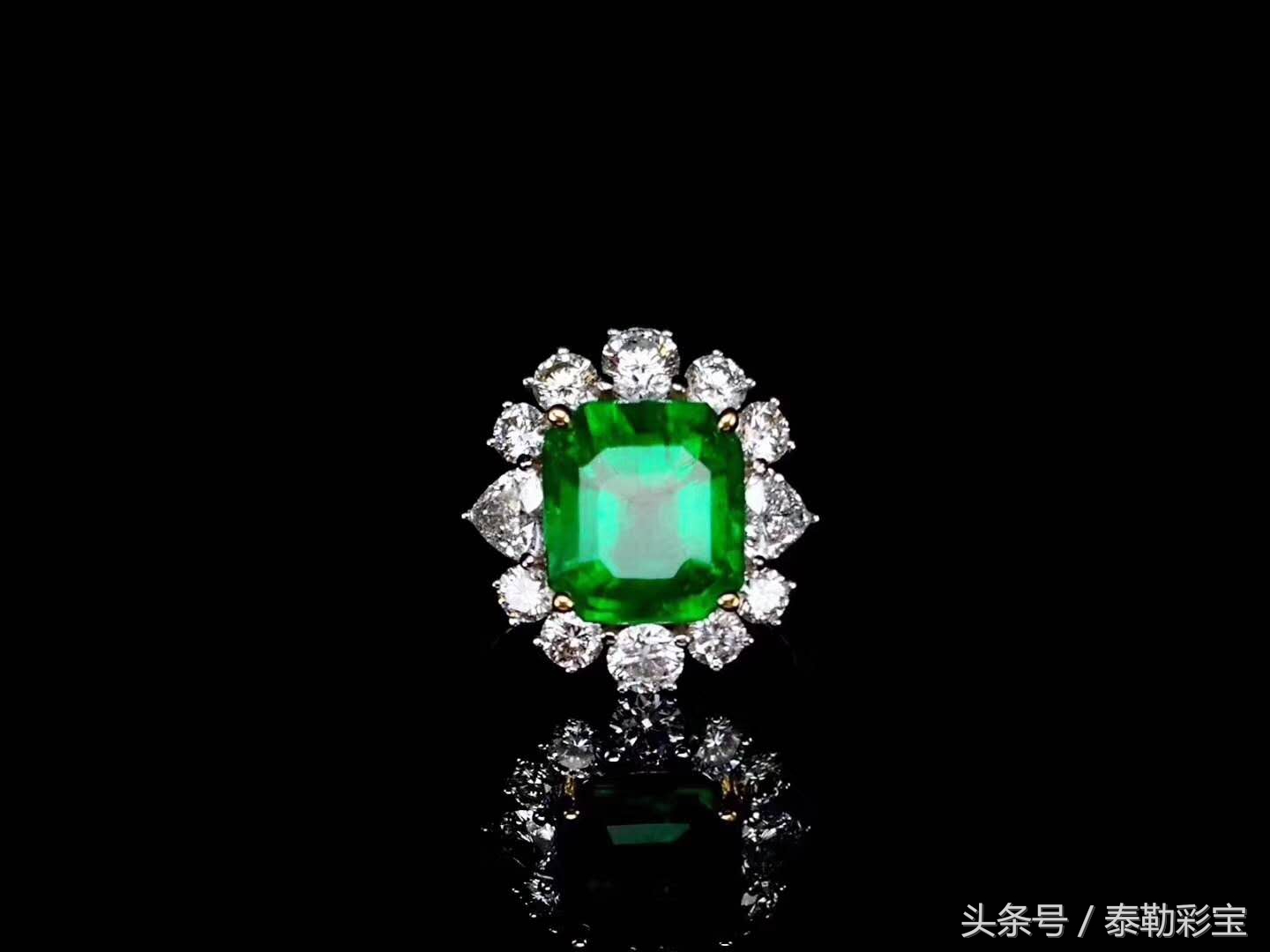 祖母绿戒指适合年轻女性戴吗,祖母绿戒指是黄金的吗