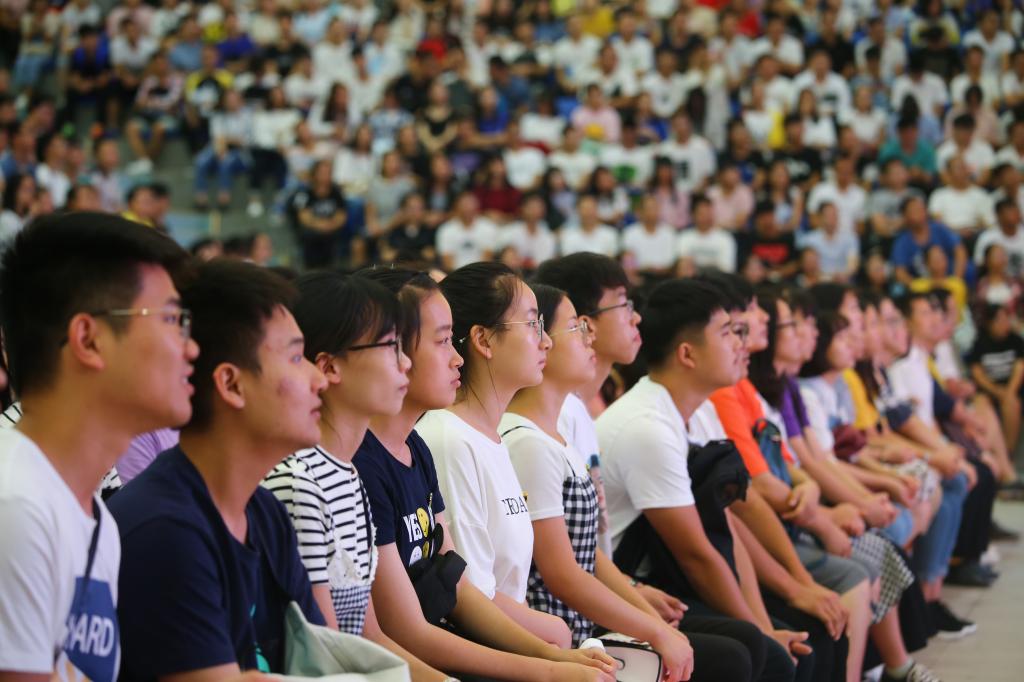 武汉工程大学2018新生开学典礼：6000名新生开启人生新篇章！