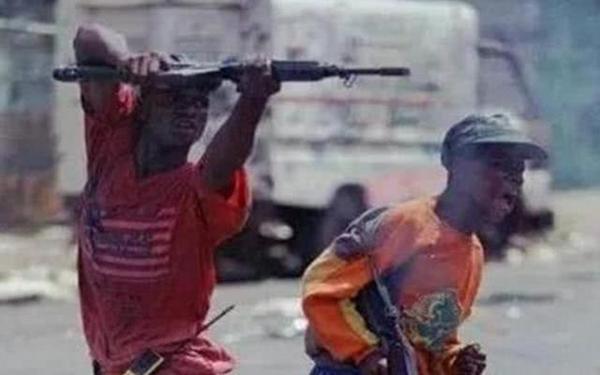 吃鸡ak47压枪教学,吃鸡ak150米压枪最稳教程