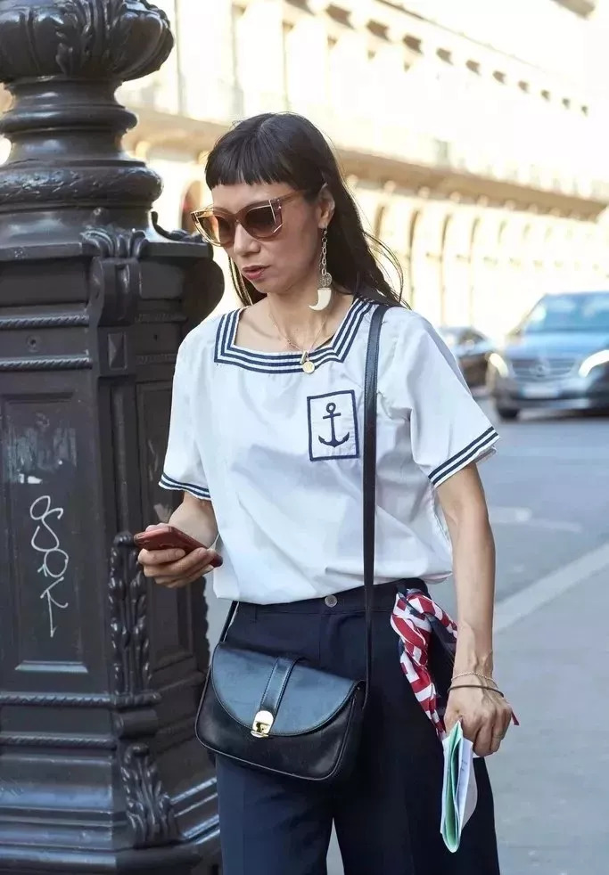 石原里美丝巾搭配图片,石原里美丝巾戴法