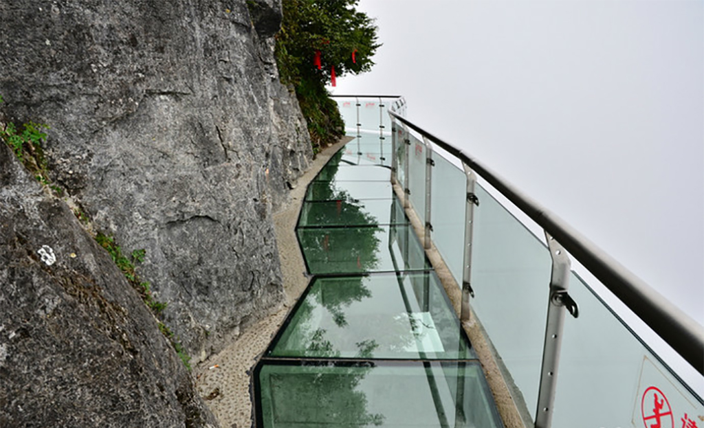 张家界天门山玻璃栈道哪个最刺激,张家界天门山玻璃栈道旅游攻略