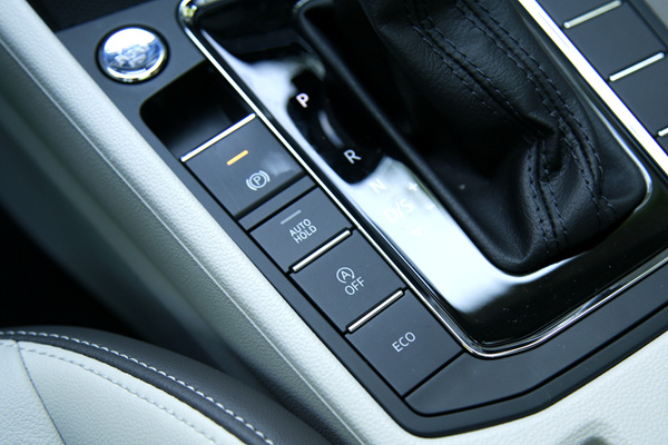 一汽大众新宝来280tsi,大众2019款1.5新宝来测试