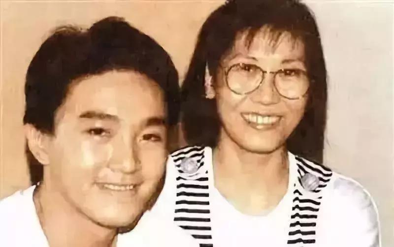 周星驰为了一个机会苦苦等十年,周星驰老了满头白发