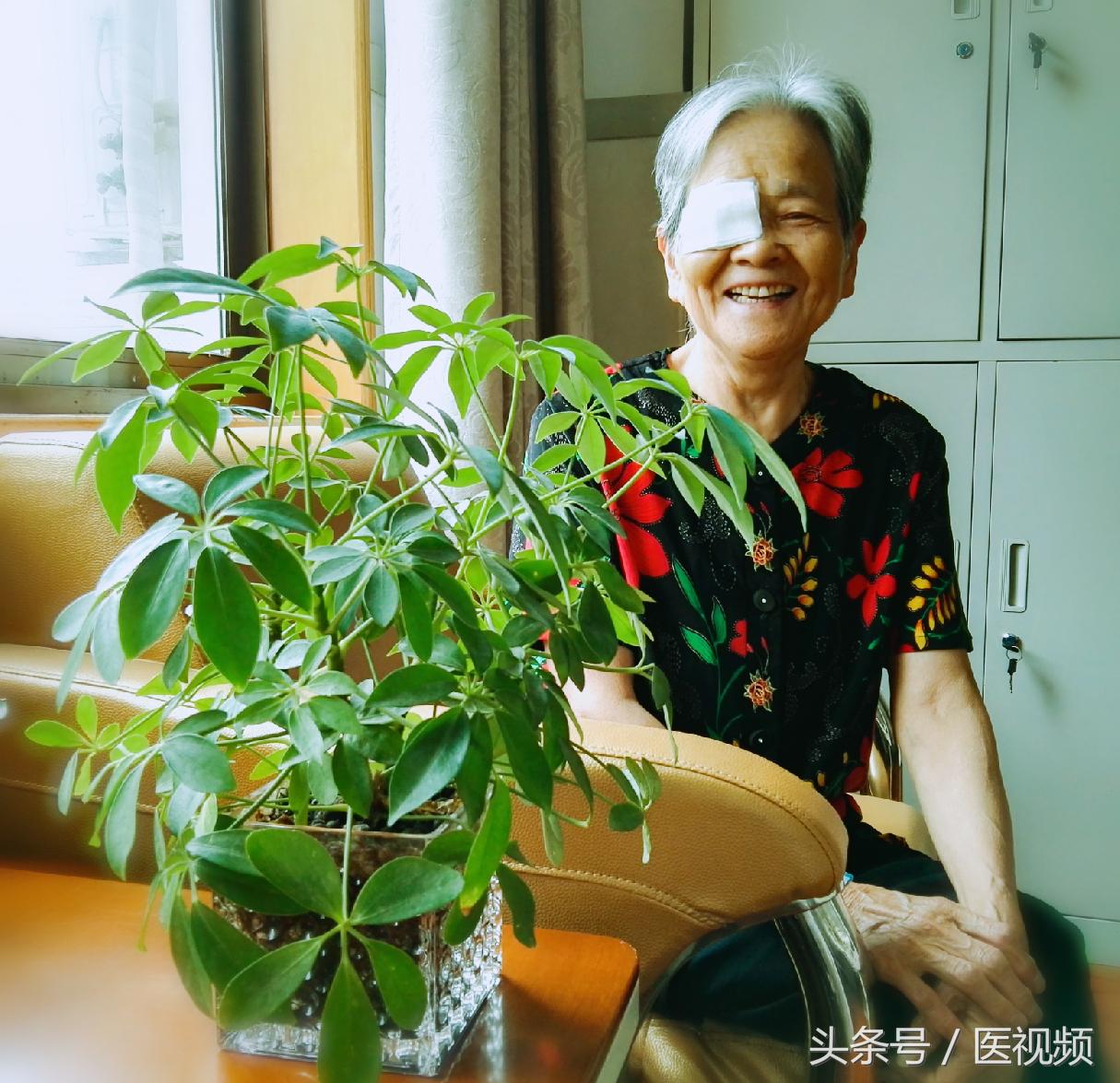 李立刚：白内障的治疗方法及优势