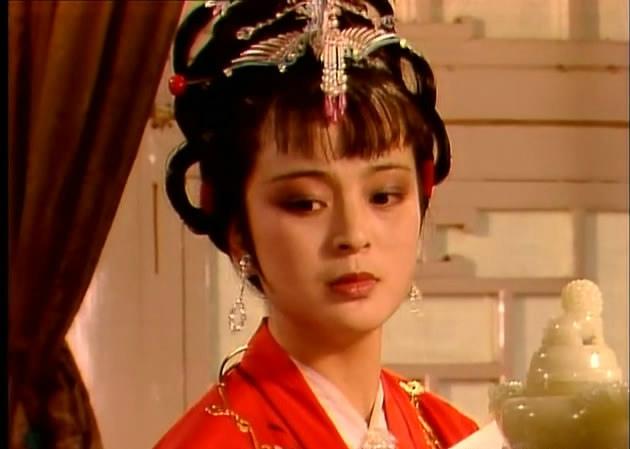 《红楼梦》里贾探春在贾府搞改革遇到的保守派有哪些人？