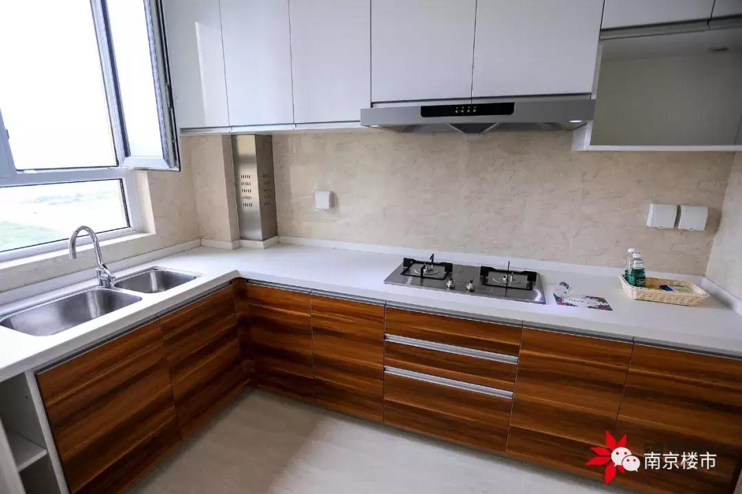 南京银城精装修房怎么样,南京银城的房子能买吗