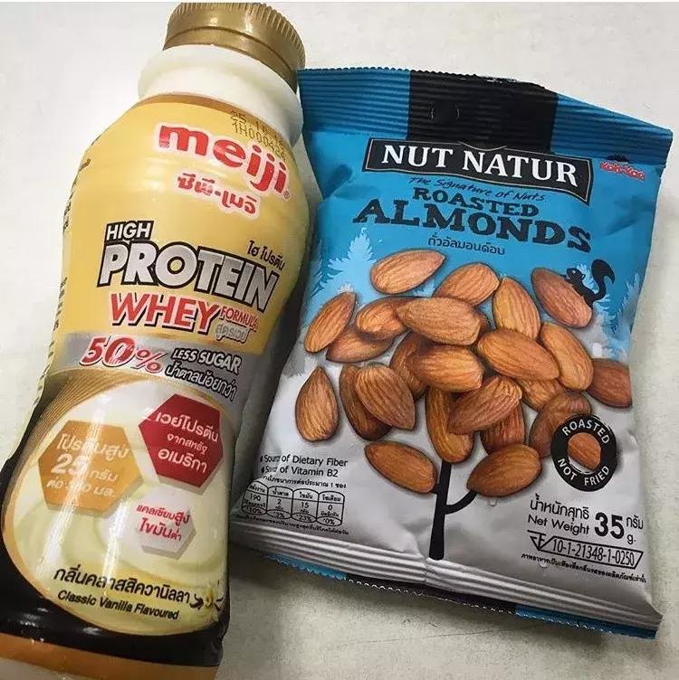 每次来泰国都要吃榴莲,在泰国买什么零食好吃