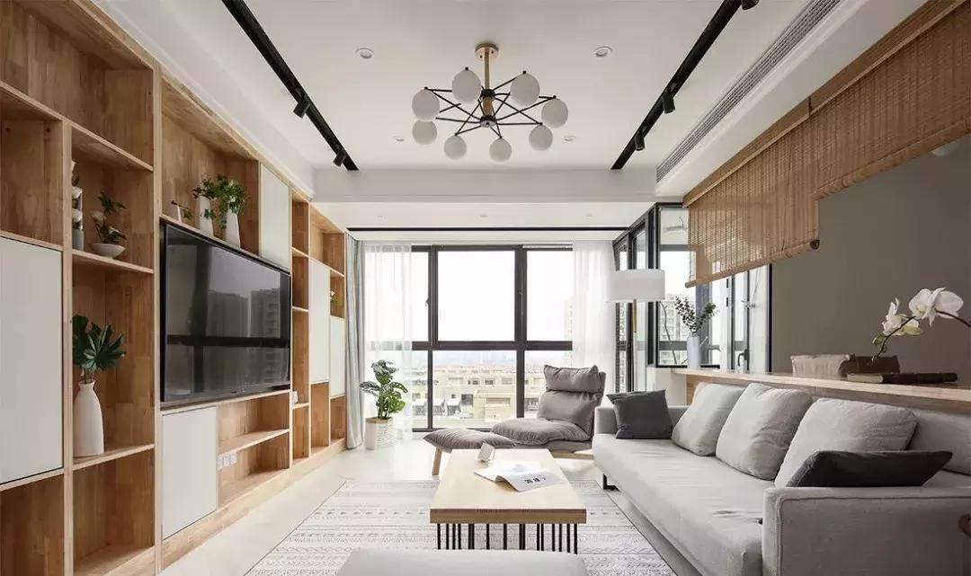 窗帘一丑毁所有！花20万装的新家不如隔壁10万简装