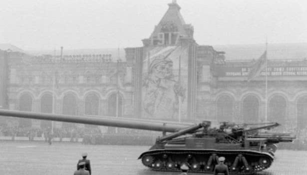 苏联解体后俄罗斯贱卖*器武**有多疯狂?还在打仗敌人上门求购*器武**