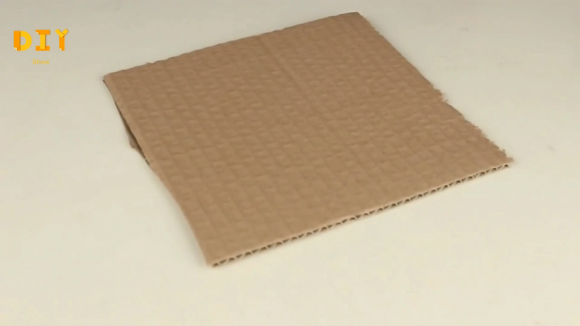 自制机器人玩具手工,怎么用纸板做机器人玩具