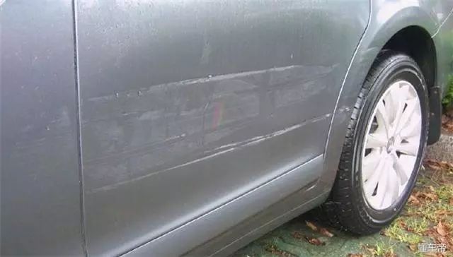 爱车漆面有一点小划痕怎么处理,爱车漆面怎样快速修复划痕