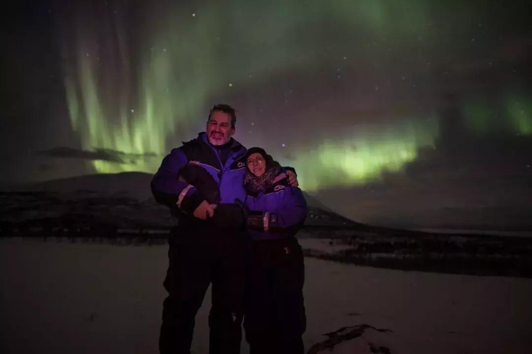 小木屋，玻璃顶，火山温泉，住这些酒店，get最cool极光姿势