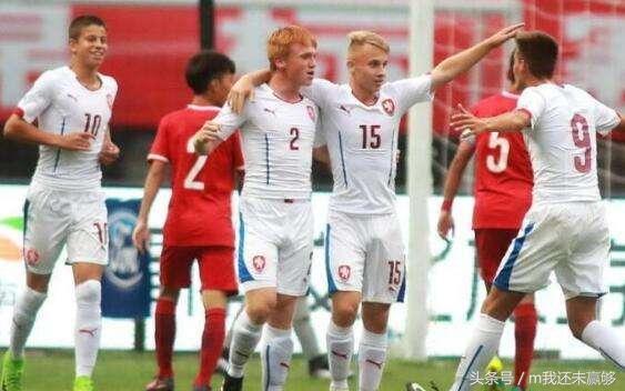 国足新星三分钟破门加梅开二度,国足最锋无力的射手