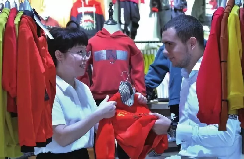 壮阔东方潮,壮阔东方潮40年奋进新时代