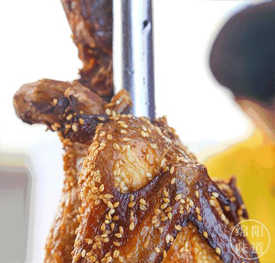 绵阳zui舍得放料的鱼店!一年卖出30万份就算横跨大半个城也要吃