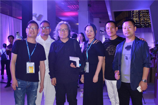 华意空间展会设计,华意空间家具有限公司