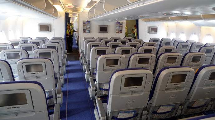 坐飞机只能关机吗,坐飞机时手机能不能不开飞行模式