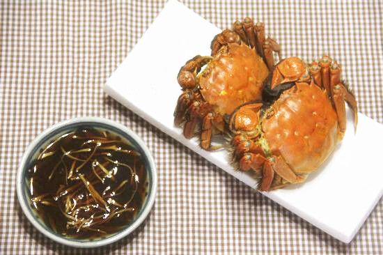 大闸蟹蒸多长时间还用蘸汁么,大闸蟹用什么酒蒸