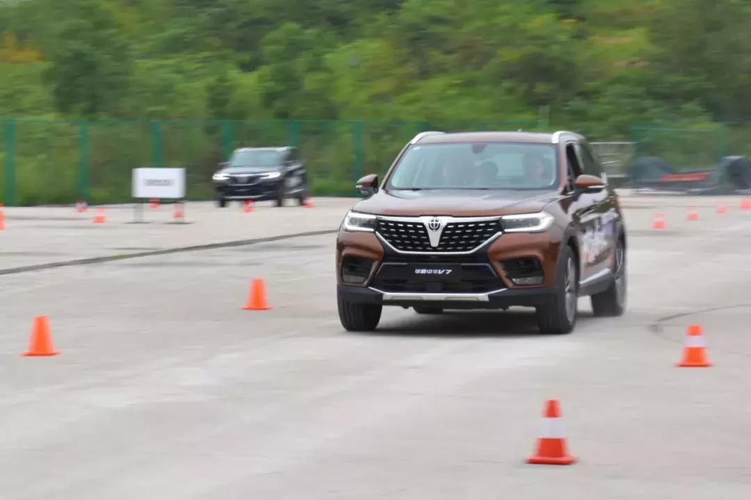 宝马发动机的性能vs本田发动机,宝马发动机性能