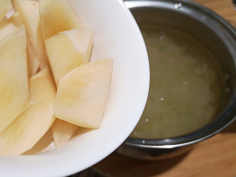 秋天天气干燥试试这款润肤养颜汤,入秋后一定要多喝这碗汤