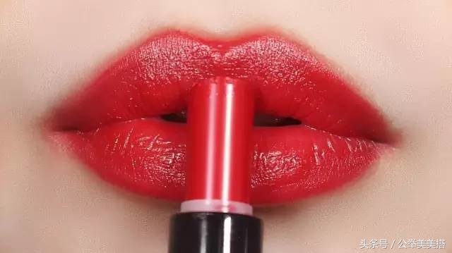 国货口红不沾杯测评,国货口红堪比大牌