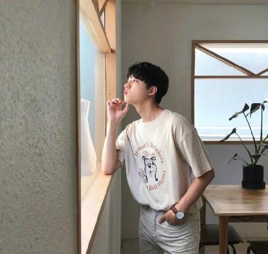 180男生秋季小奶狗穿搭推荐,奶狗风男生少年感穿搭