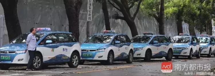 “山竹”过后首个工作日：广东人爬树都要去上班！