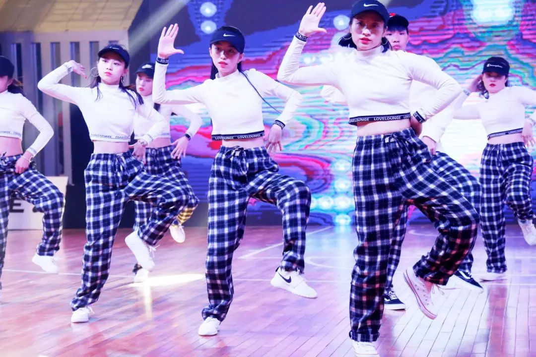 2020年卡尔美杯足球赛,卡尔美亚洲杯决赛足球