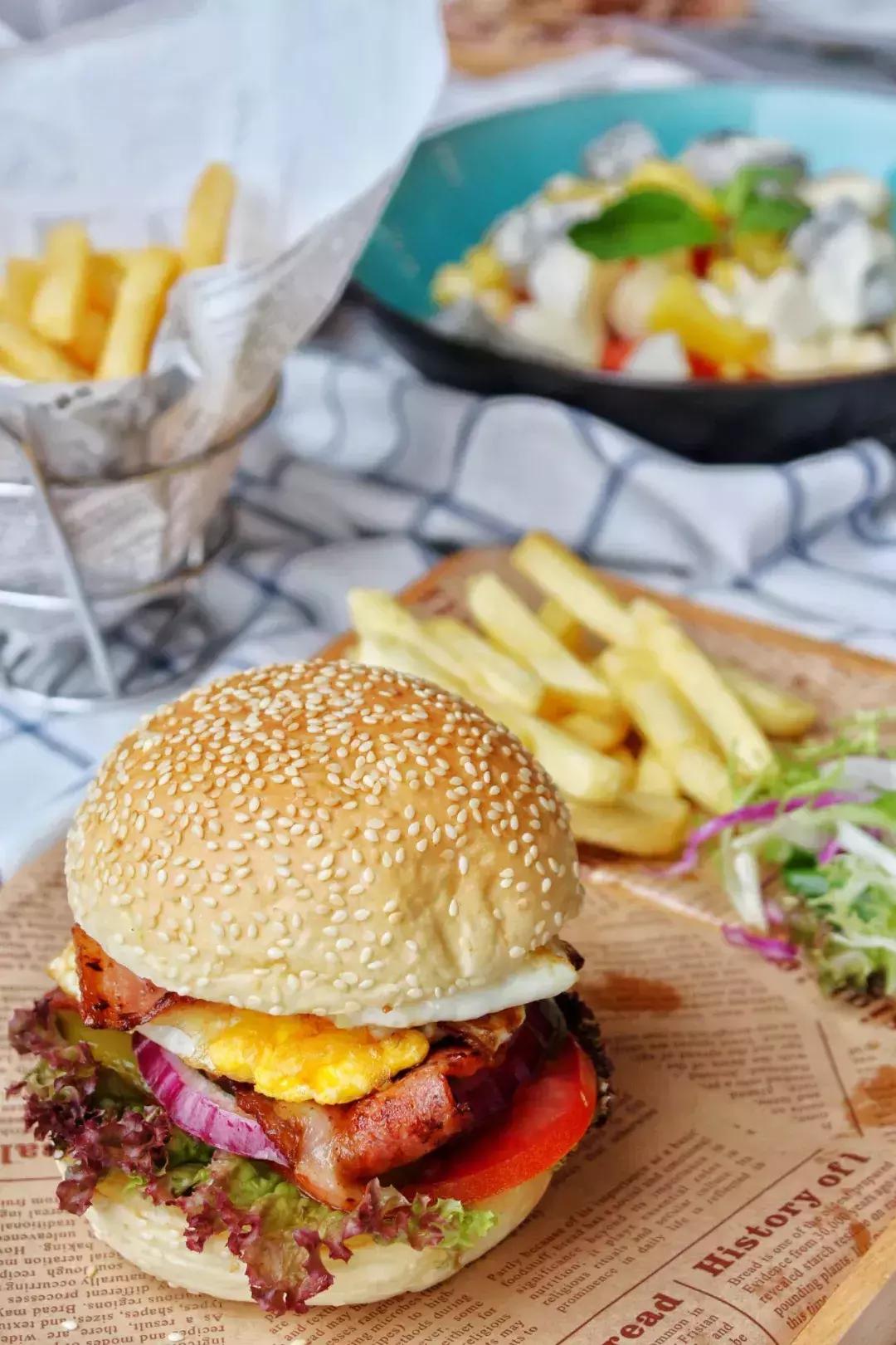 畅饮半个月！这家“自选型”酒吧就在民歌湖酒吧街！