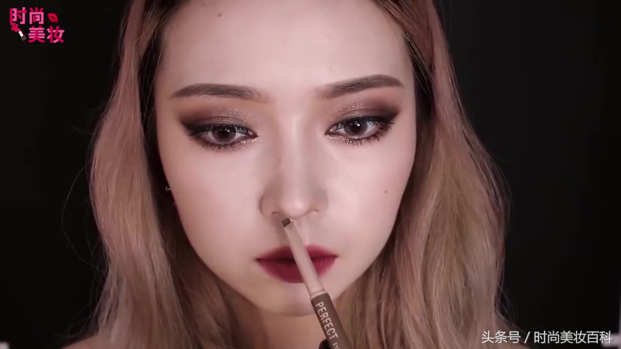 「时尚美妆」狂野性感的烟熏妆图解教程