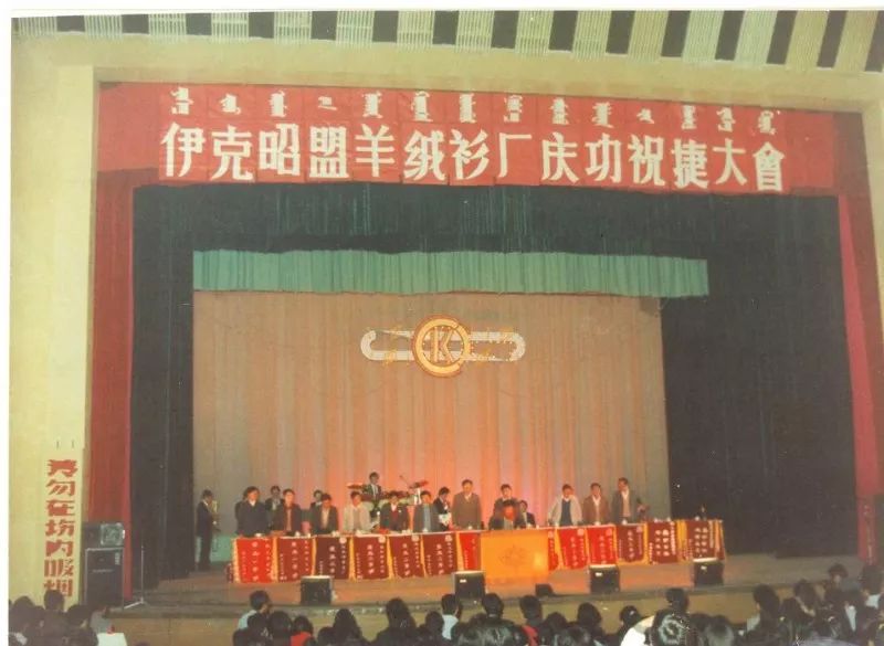 一件羊绒衫要多少原料,鄂尔多斯的什么羊绒衫最好