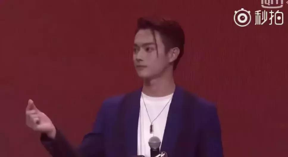 家暴炫富后，他又被粉丝教做人，这是今日份的快乐源泉！