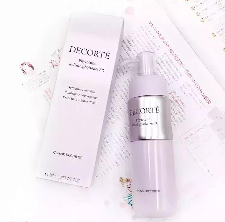 秋冬季适合什么爽肤水,秋冬补水保湿效果好的爽肤水干皮