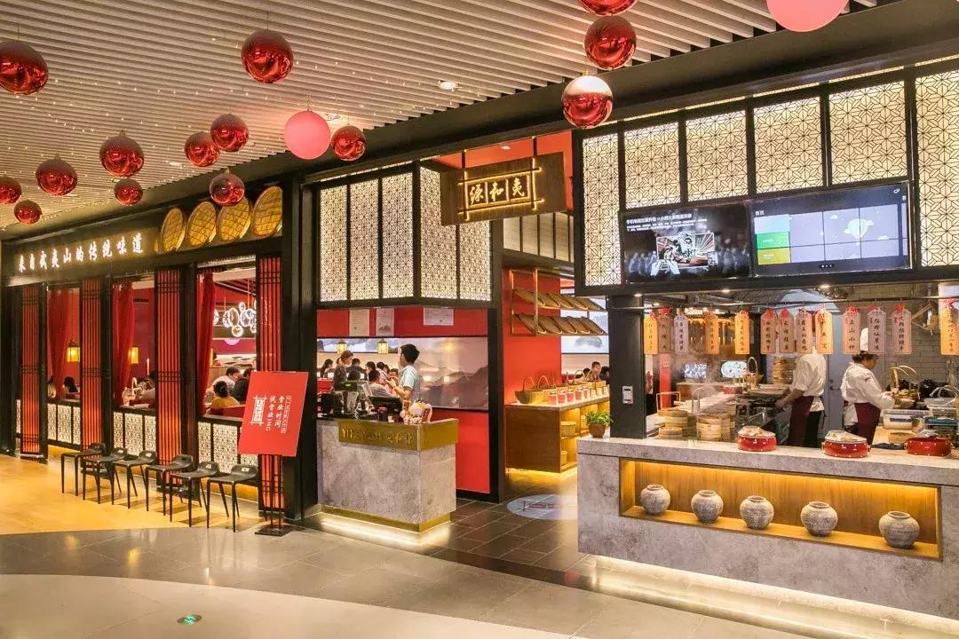 6.8折！陆家嘴惊现1家“网黄餐厅”，人均40+吃哭老板！