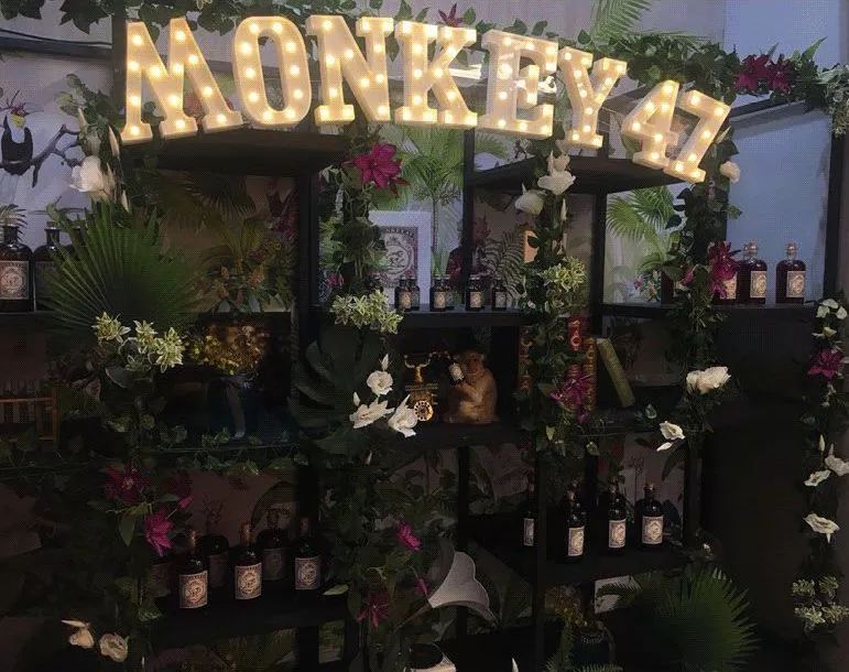 微醺｜“爬梯”落幕、酒劲儿未散，GIN迷去哪续火？