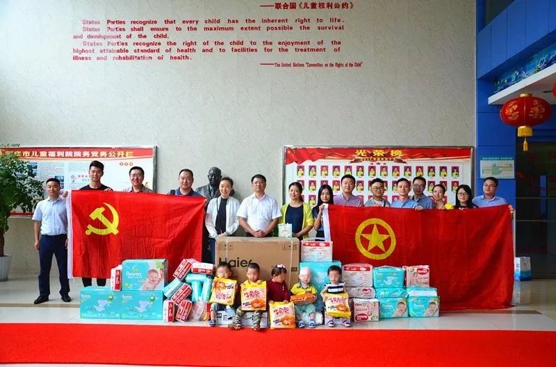 节日丨老人、孤残儿童、流浪人员……没有家人的陪伴，他们同样幸福过节