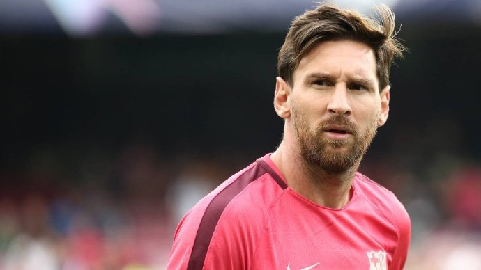 梅西时隔8年世界杯决赛照片,梅西完成球王最后一次蜕变