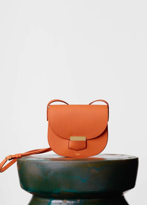 如果你是CELINE的老板会因为换了设计师就不卖自家爆款了吗？