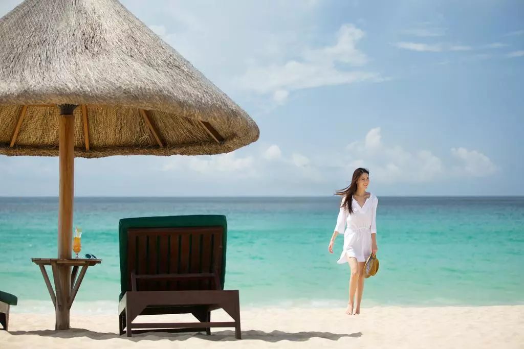 鍥藉唴涓囪豹绯诲垪搴﹀亣閰掑簵,涓浗棣栧涓囪豹搴﹀亣閰掑簵