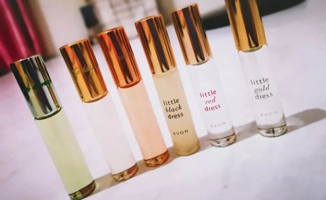 秋天穿搭胖妹妹气质好,秋天小个子穿卫衣搭150显高显气质