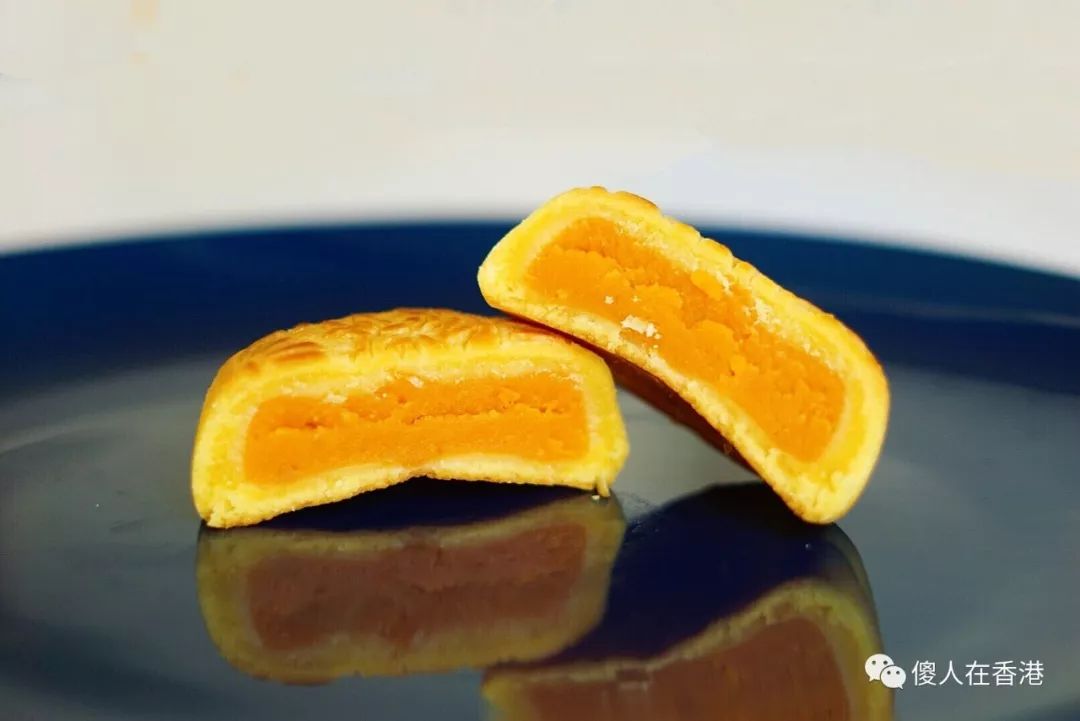 奶黄流心月饼到底好吃不,正宗奶黄流心酥月饼