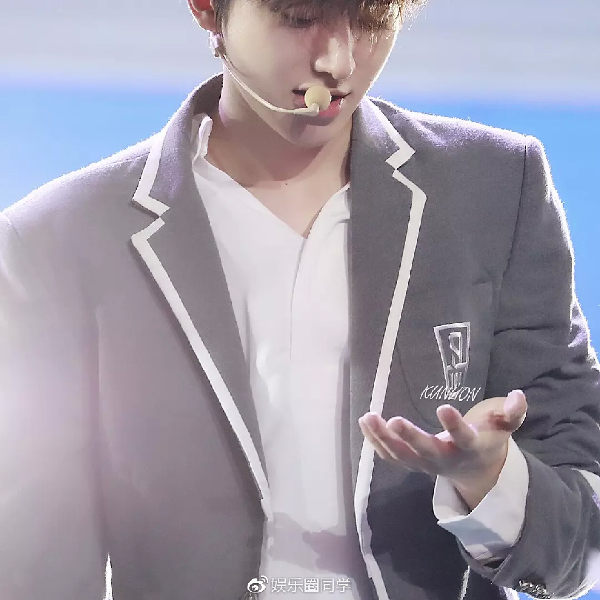 蔡徐坤站姐路透破千万热搜,蔡徐坤站姐评价蔡徐坤