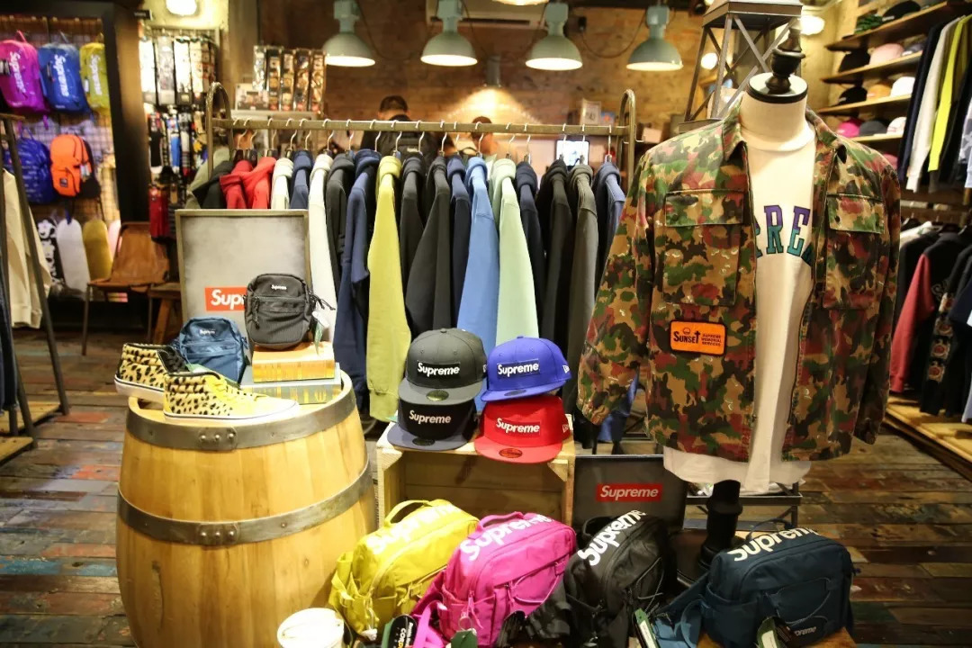 香港购买正品supreme,香港supreme捡漏