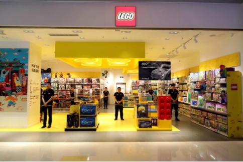 设计师签售+拼砌大师作品揭幕，9.24来万象汇玩转乐高嘉年华