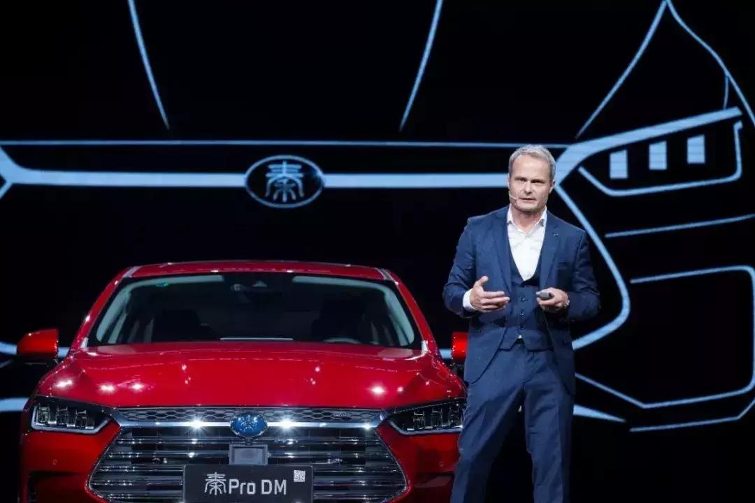 比亚迪秦pro2020自动旗舰红色,比亚迪新一代秦pro