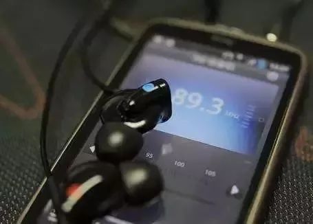 耳机怎么正确放不会坏,耳机如果自己损坏了应该怎么办