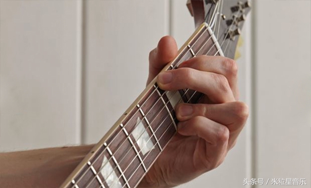 新手弹吉他如何避免走弯路,弹吉他知道怎么弹但是弹不出来