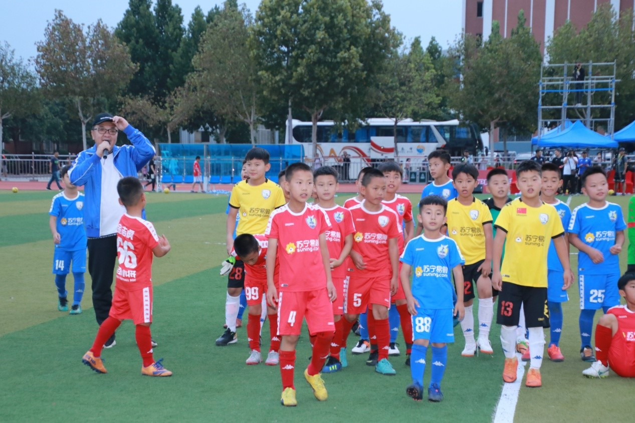 中国足球小将感谢遇见,当中国体育健儿遇见日本队