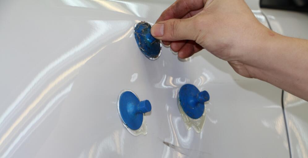 车身有一点凹陷该不该修复,车身有凹坑如何修复