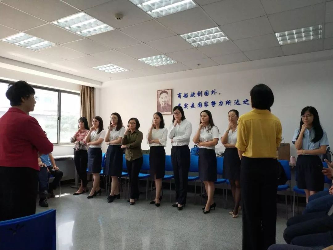 探班上海海事大学《商务礼仪》课：有“礼”走遍天下